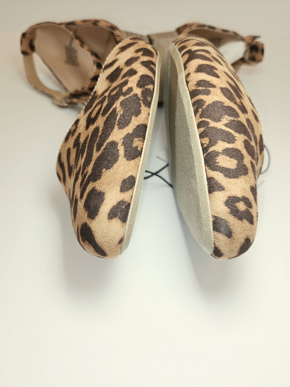 Leopard Print Lane Bryant Ankle Strap Flats - Women's Size 9 Wide - Picture 10 of 13
